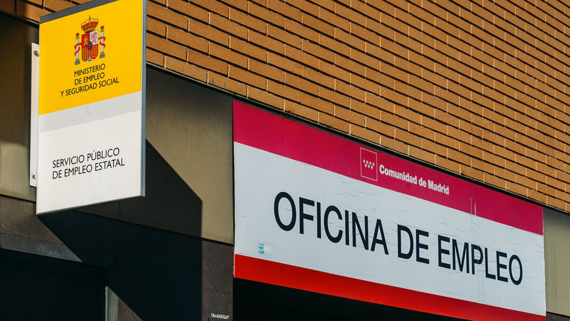 Oficina de empleo SEPE El SEPE publica 23.200 ofertas de empleo: contrato indefinido y sueldos de hasta 3.500 euros