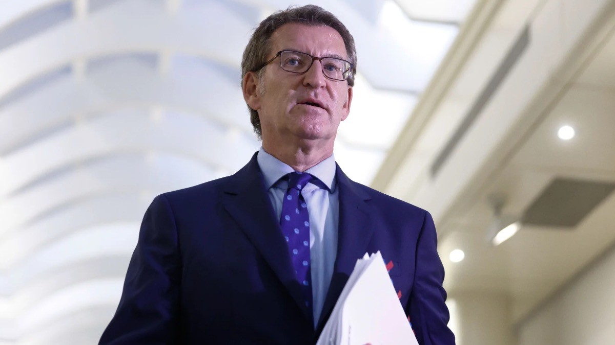 Feijóo presenta al Gobierno el plan energético del PP: habrá ‘premio’ para los ahorradores