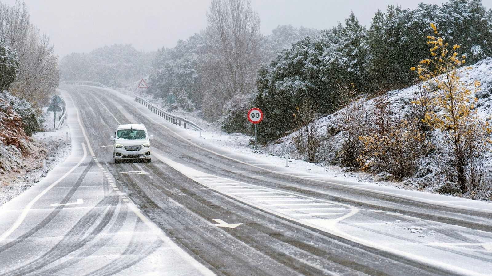 La AEMET avisa sobre una 'lengua de frío' que llegará a España el fin de semana La AEMET avisa sobre una 'lengua de frío' que llegará a España el fin de semana