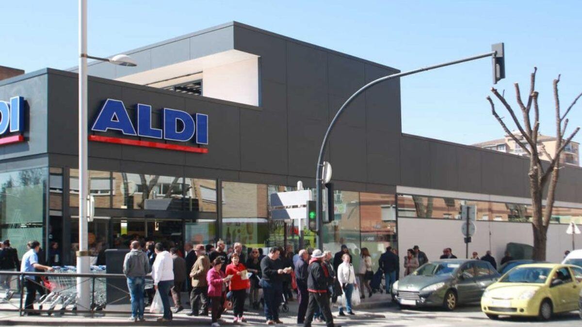 Aldi se adelanta a Lidl y clona su famosísima cocinita de madera