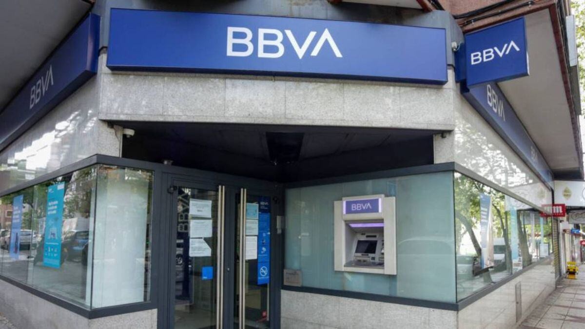Banco Santander y BBVA lanzan esta propuesta que afecta a clientes con ahorros