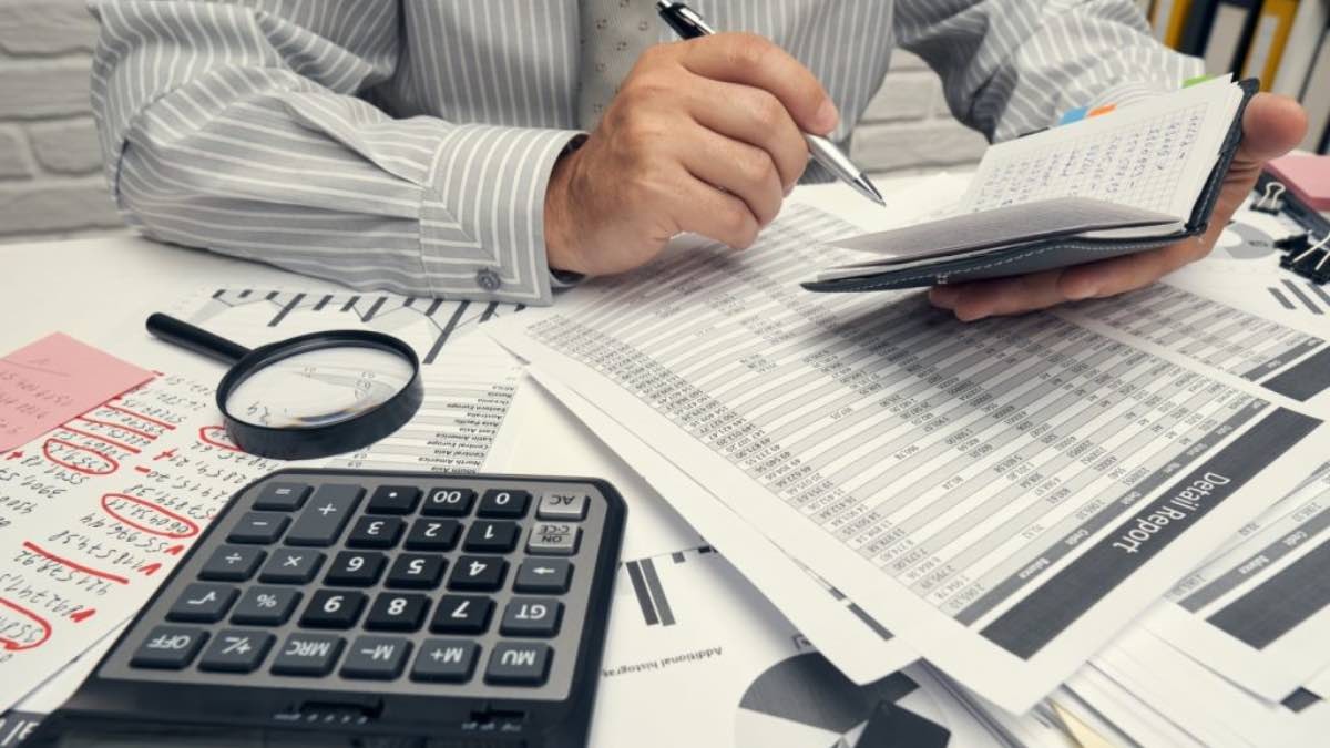 Hacienda obligada a devolver el IVA a los autónomos de las facturas a partir de los 50 euros