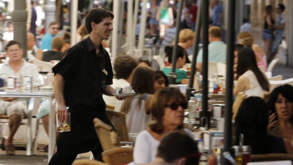 Sueldo de los camareros en España El sueldo de los trabajadores más demandados en la hostelería