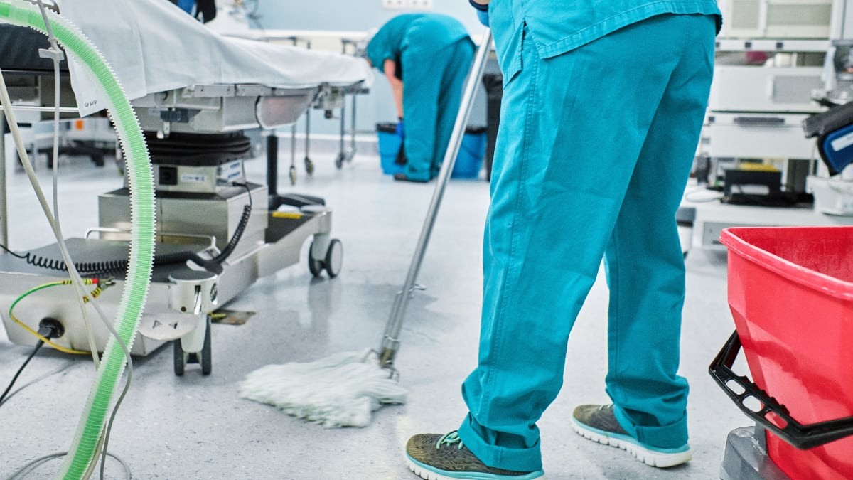 El Hospital Universitario de Getafe lanza una oferta de empleo para limpiadores: cómo inscribirse a la oferta