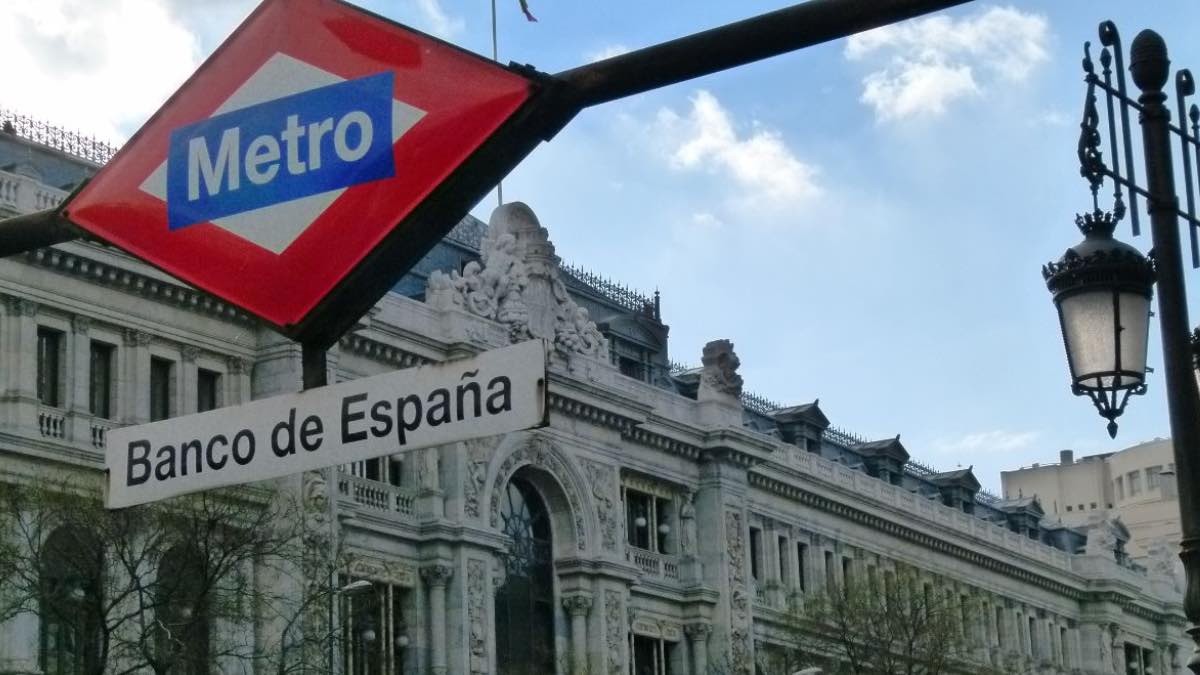 El Banco de España alerta de qué pasa con tu dinero si cometes errores al hacer una transferencia bancaria