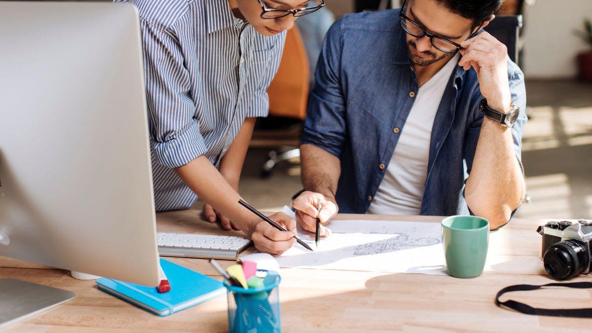 El motivo por el que deberías saber cuál es el salario de tu compañero de trabajo