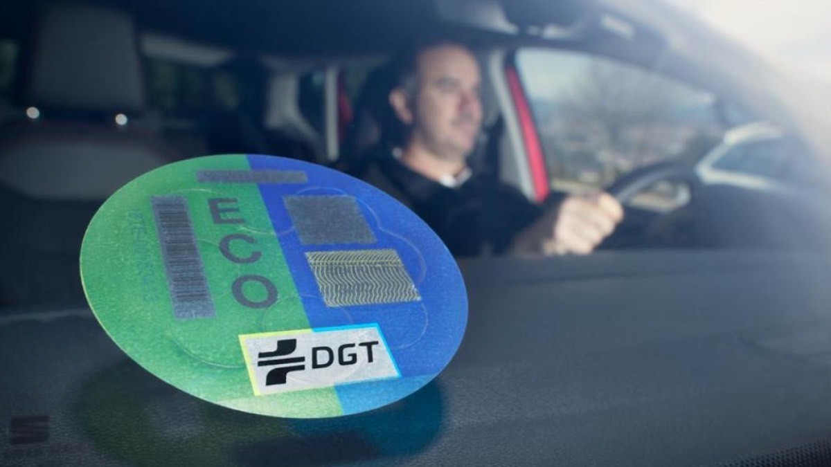 Etiquetas medioambientales de la DGT Etiquetas medioambientales de la DGT