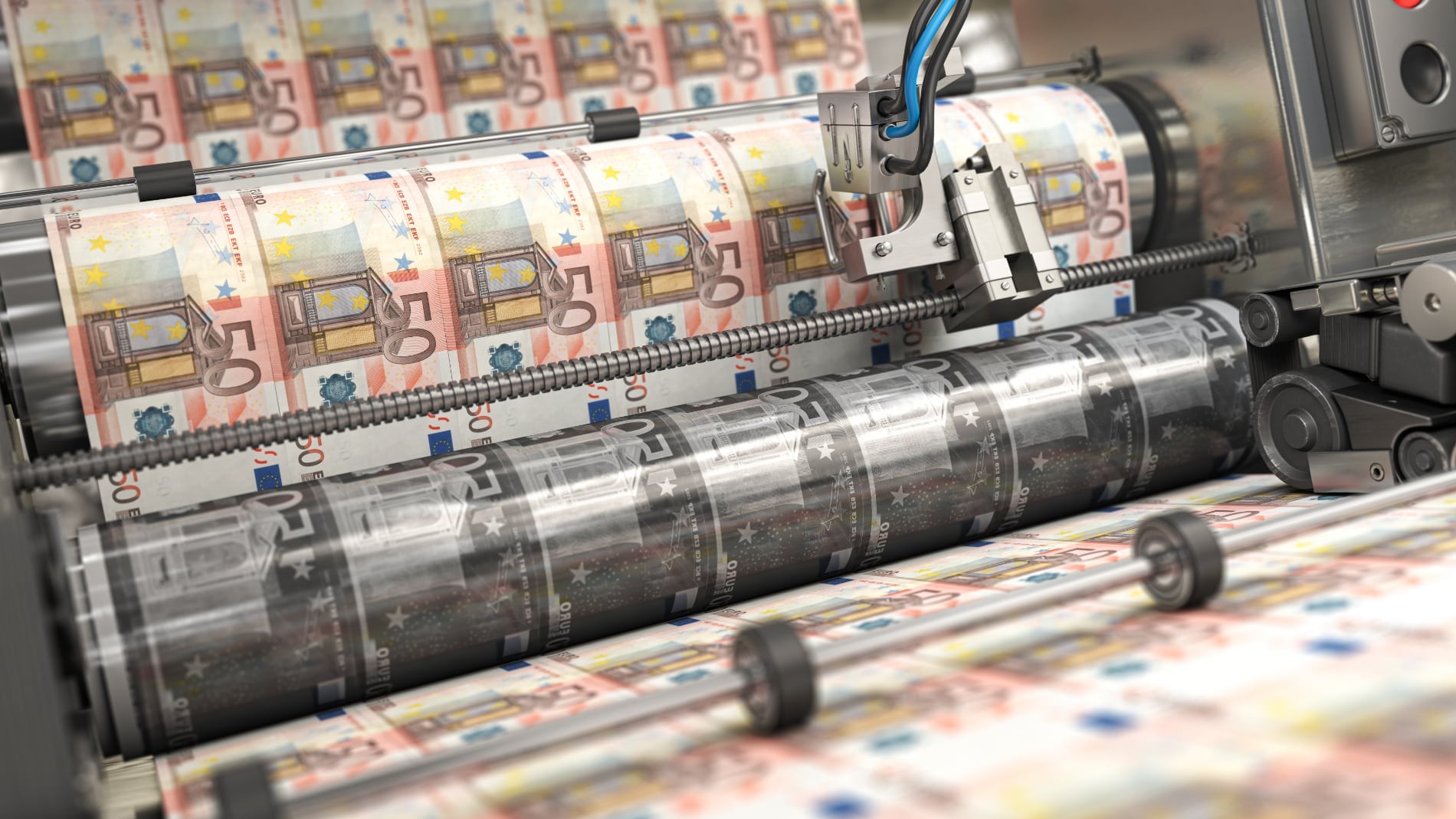 Pasos para solicitar un microcrédito del banco: estos son los beneficiarios. plancha billetes de 50 euros