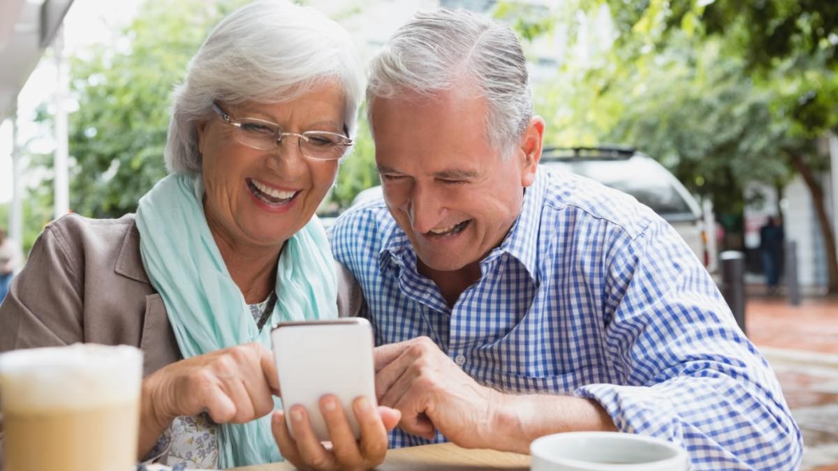 Vodafone renueva sus tarifas sociales: incluye a pensionistas, más datos y baja precios