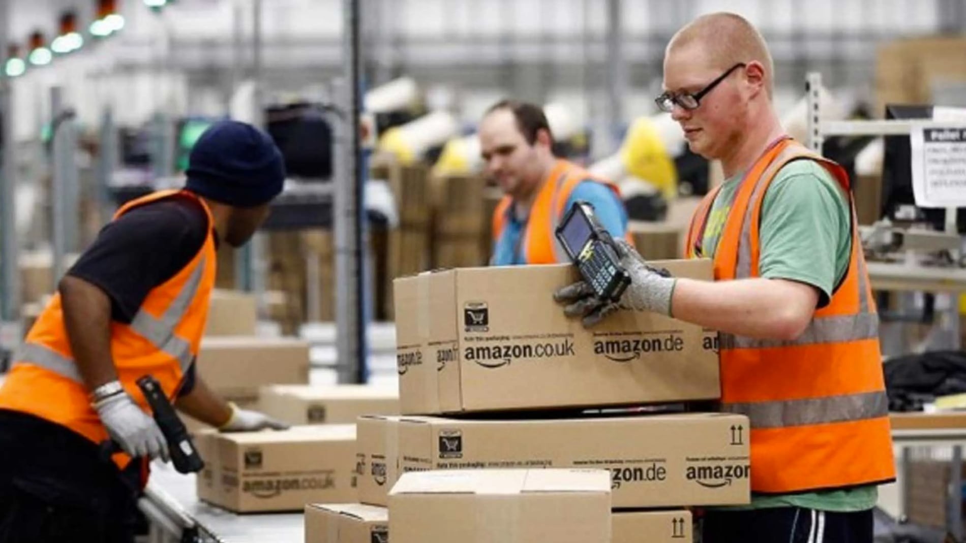 Amazon publica 40 vacantes para trabajar como mozo de almacén en Getafe (Madrid)