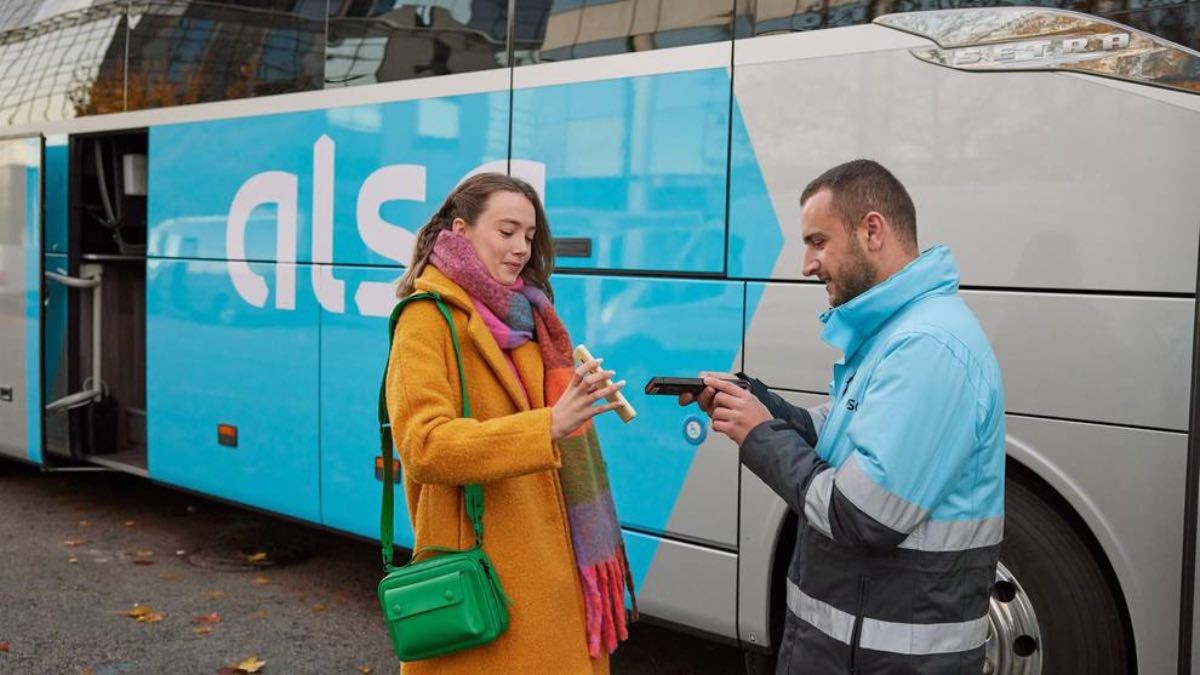 Alsa busca personal y no solo conductores: sueldo de hasta 2.000 euros más beneficios