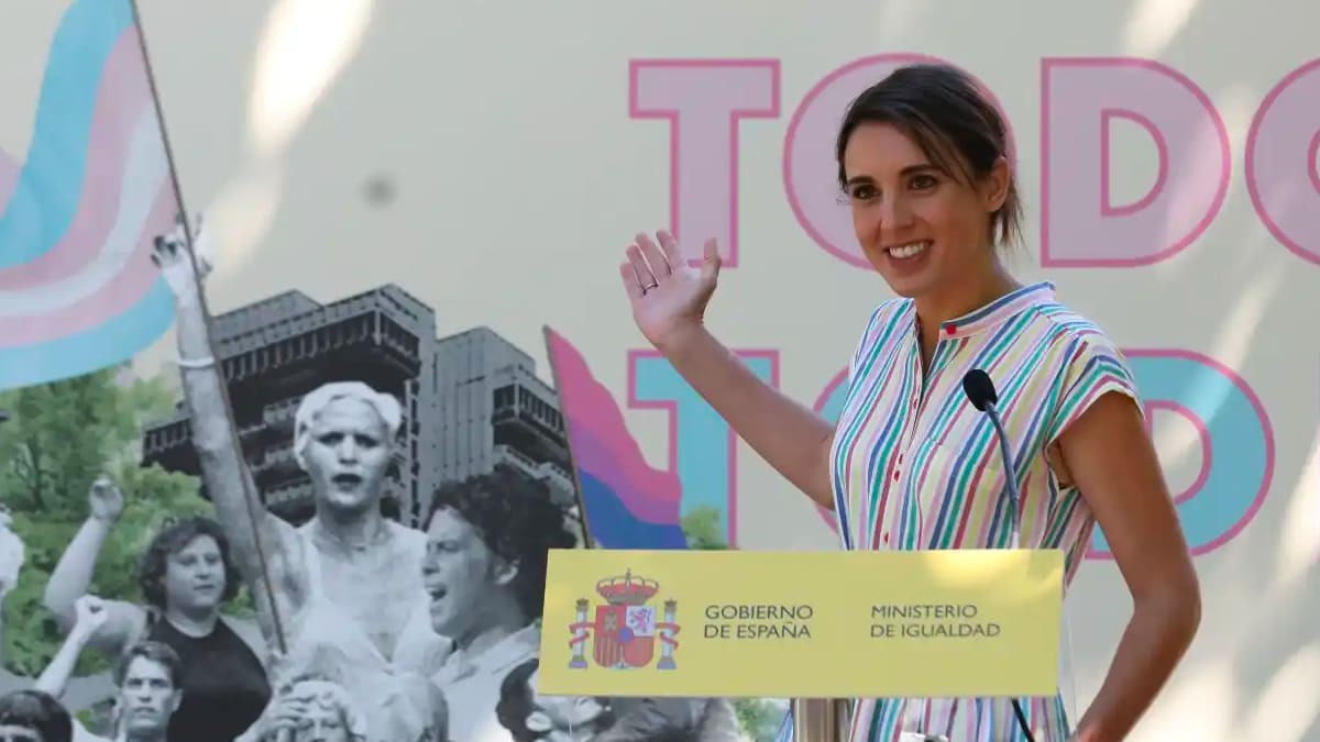 Desde este jueves, los españoles pueden modificar su sexo en el Registro Civil sin ningún requisito