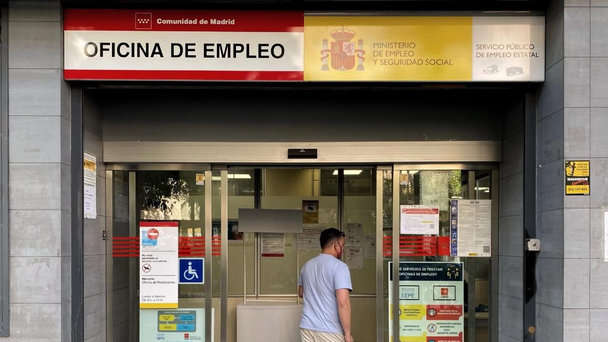Oficina de empleo del SEPE El paro sube en 103.800 personas en el primer trimestre de 2023: más que la media de años anteriores