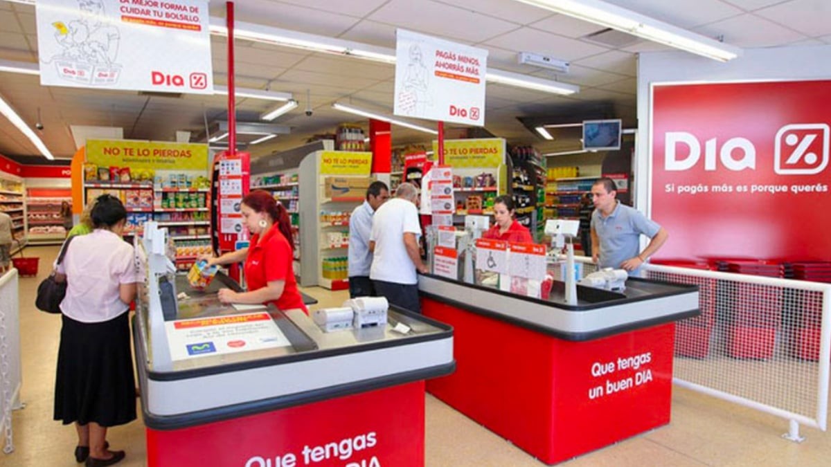Supermercados DIA busca personal y lanza 64 ofertas de empleo Sueldos de hasta 1.500 euros al mes: supermercados DIA lanza estas vacantes de empleo