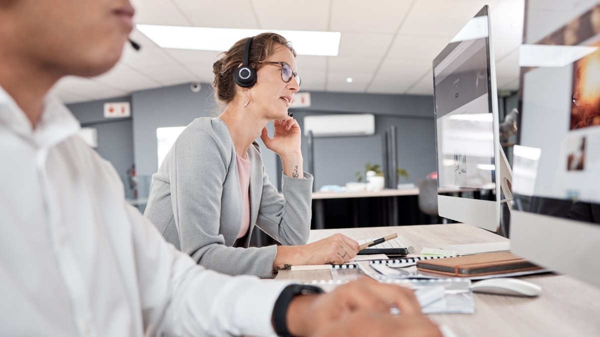25 horas de lunes a viernes por 750 euros: buscan teleoperadores para la Campaña de la Renta