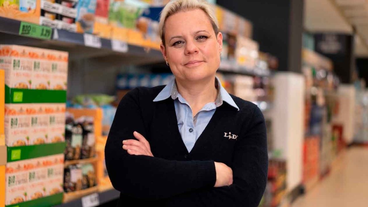 Estas empresas contratan a mayores de 45 años: sus vacantes con sueldo hasta 1.507 euros