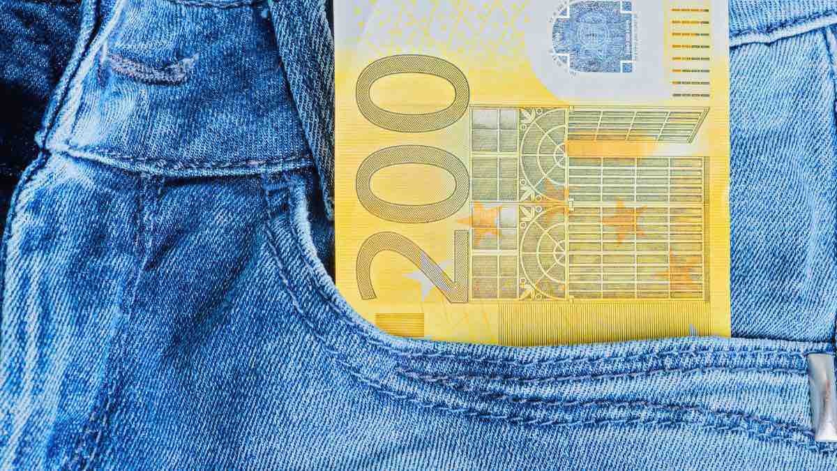 Cómo reclamar la ayuda de 200 euros de Hacienda si no la he cobrado en junio. ayuda 200 euros Hacienda