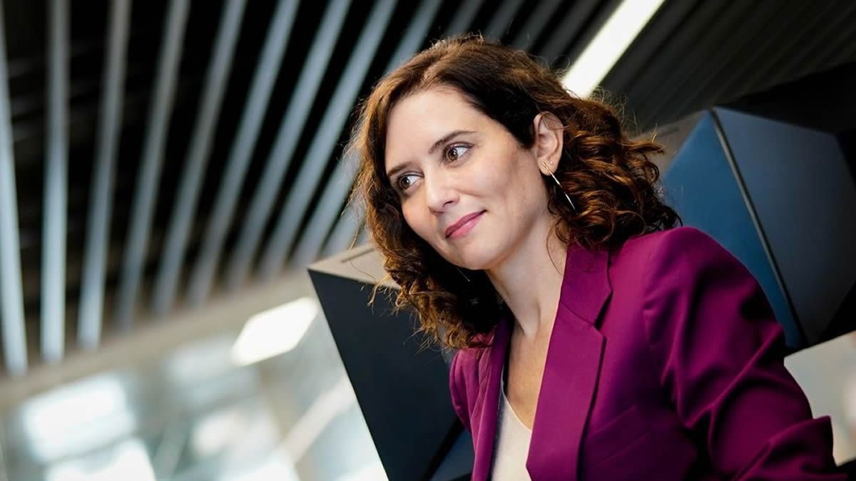 Isabel Díaz Ayuso, presenta de la Comunidad de Madrid