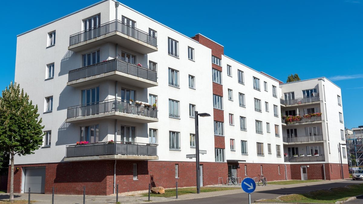 Banco Santander vende pisos y casas con grandes descuentos a precio de suelo: desde los 5.800 euros