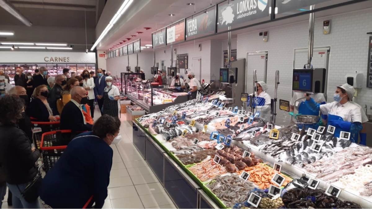 Los españoles gastaron más en hoteles y menos en alcohol y tabaco en 2022