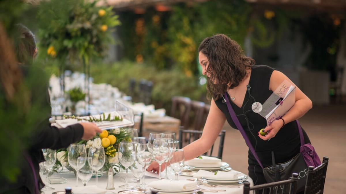 Oferta de empleo para asistente de Wedding Planner, llevando la contabilidad Wedding Planner trabajando