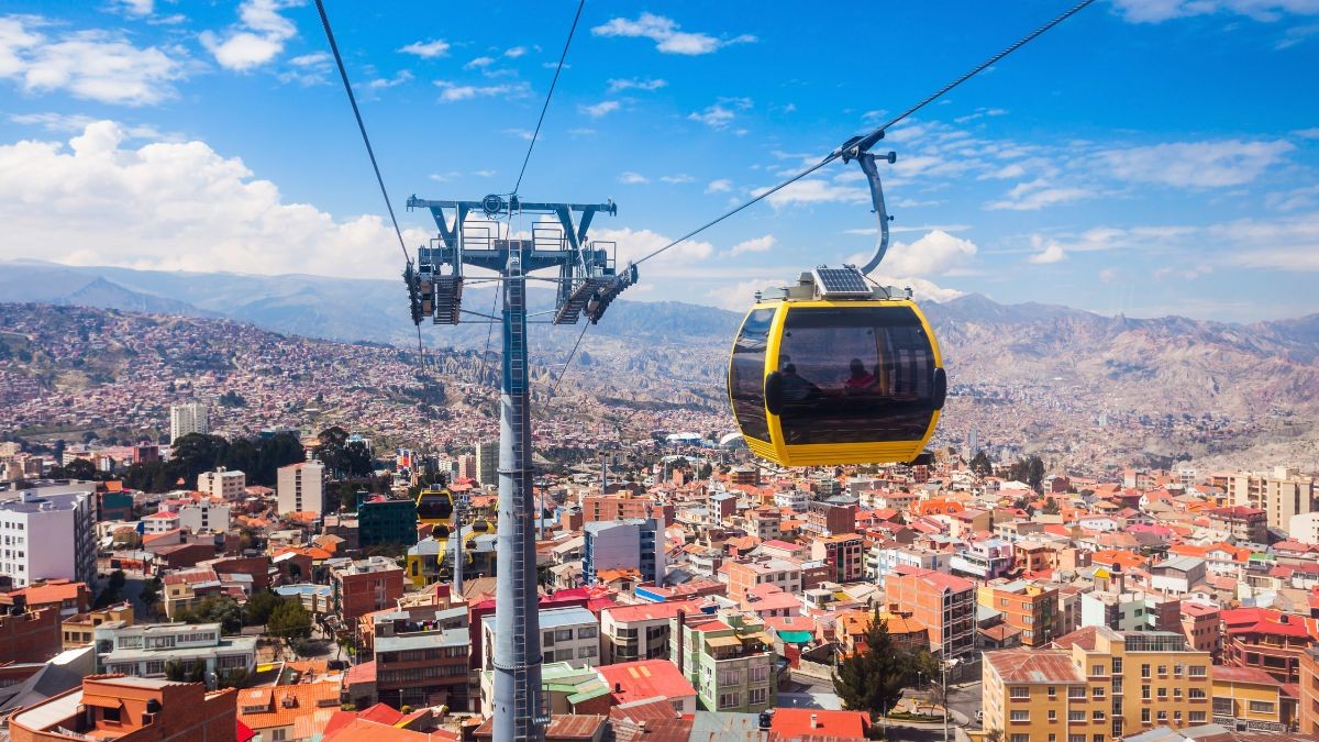 Despedido un trabajador por publicar un video en redes sociales de una pareja manteniendo relaciones sexuales Cabina de un teleférico