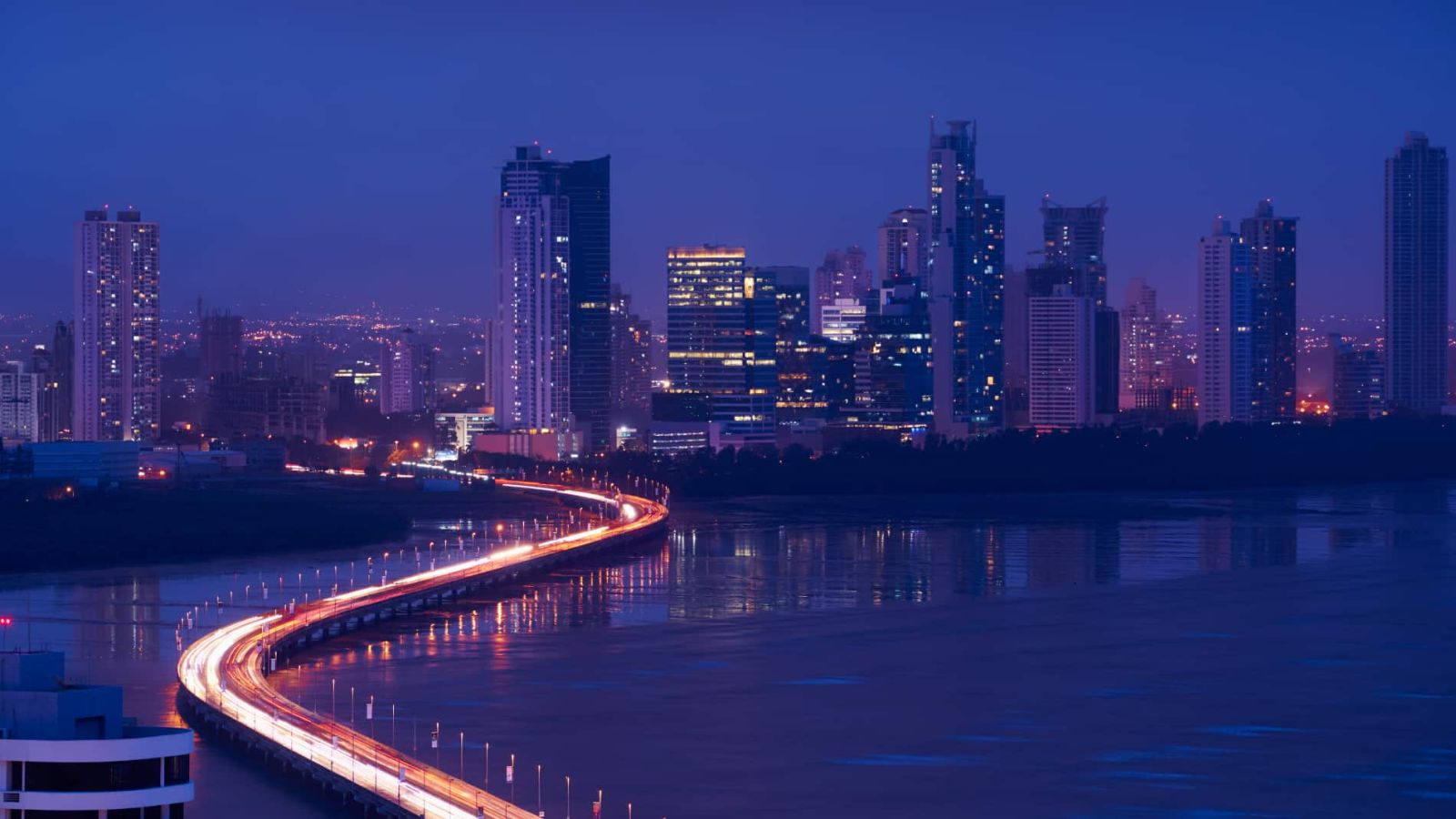 Ciudad de Panamá vista de noche