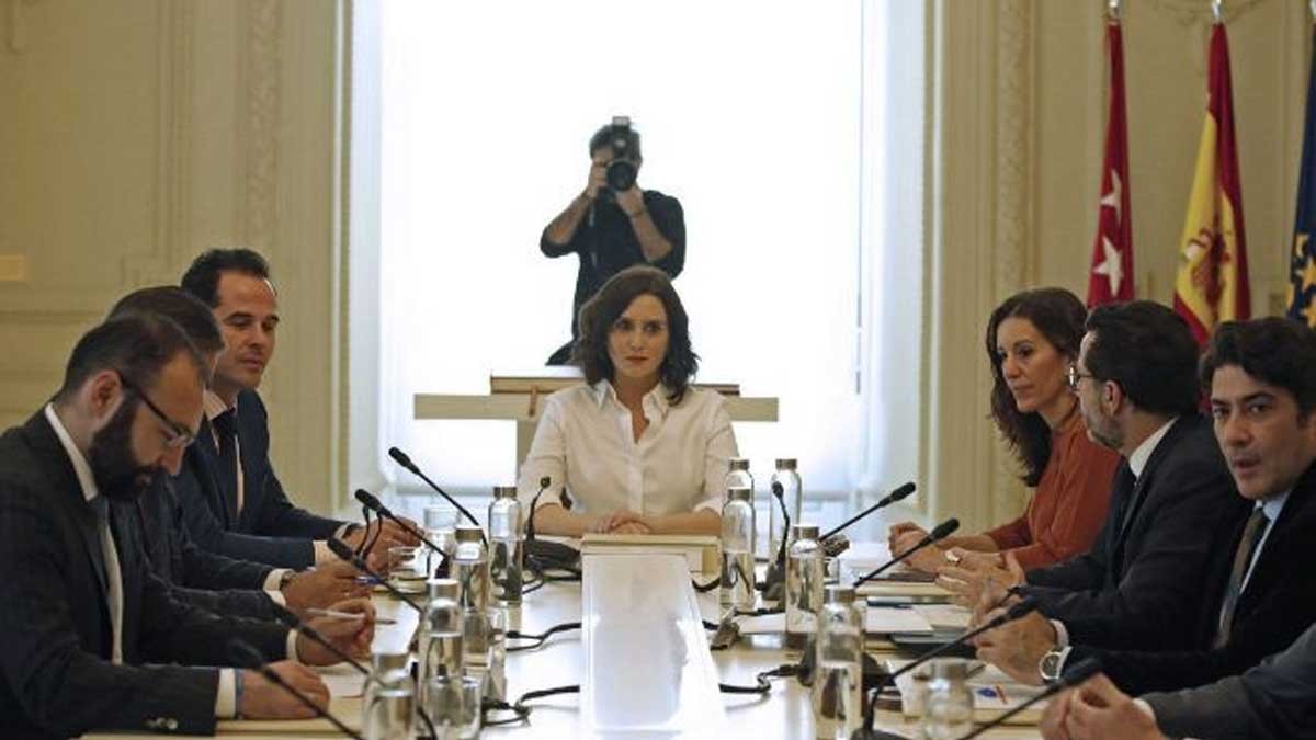La presidenta madrileña, Isabel Díaz Ayuso, en la reunión del consejo de Gobierno