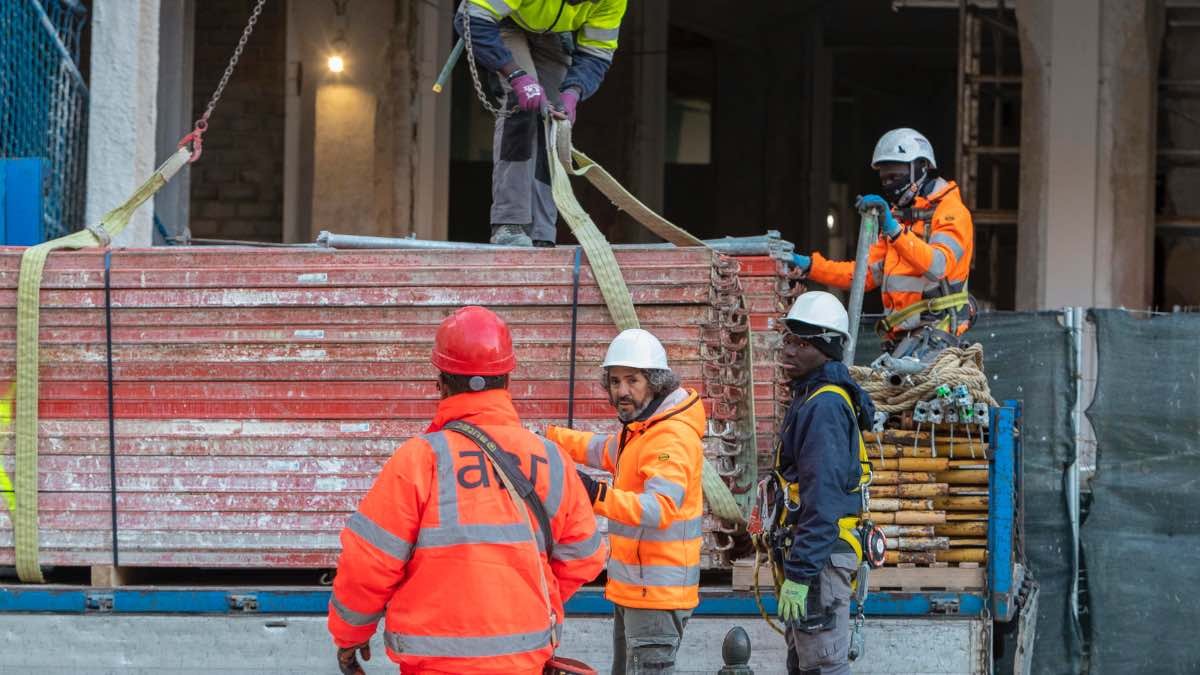 Trabajadores de la construcción durante su jornada laboral