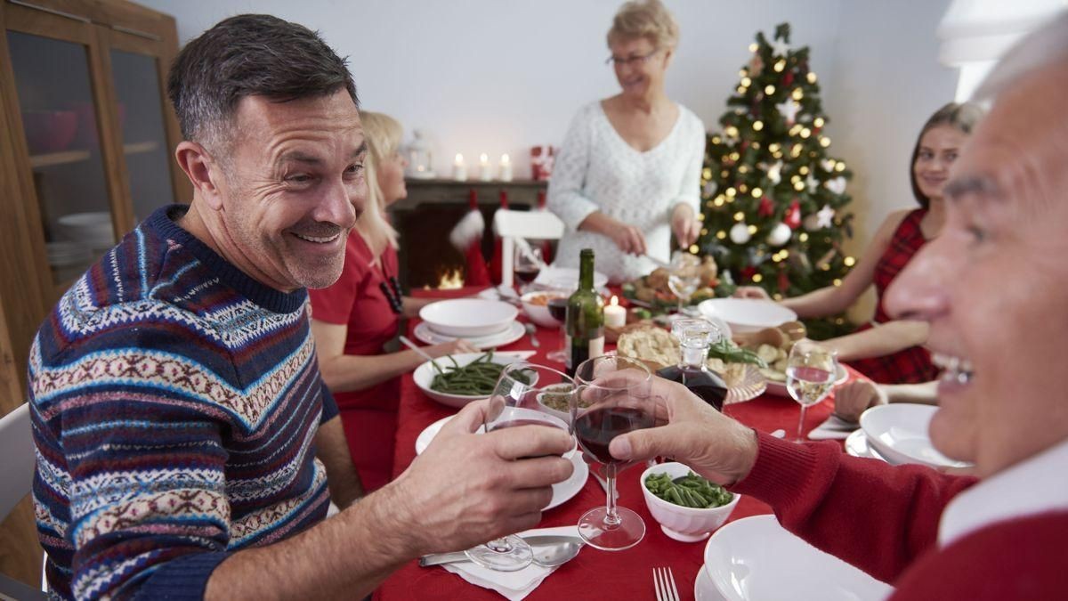 Familia en las comidas y cenas navideñas