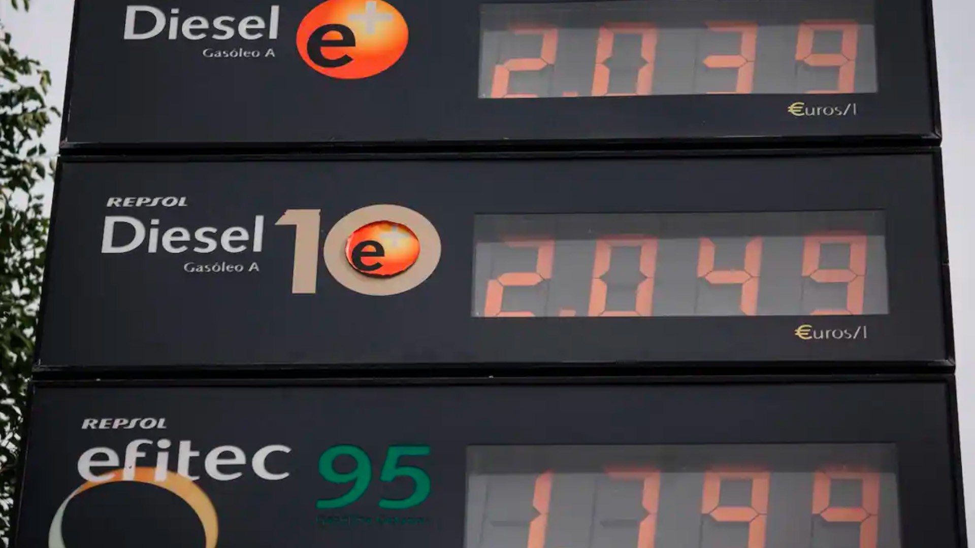 Estas son las gasolineras mas baratas para llenar el depósito de gasolina recio de la gasolina y diésel 26 de diciembre