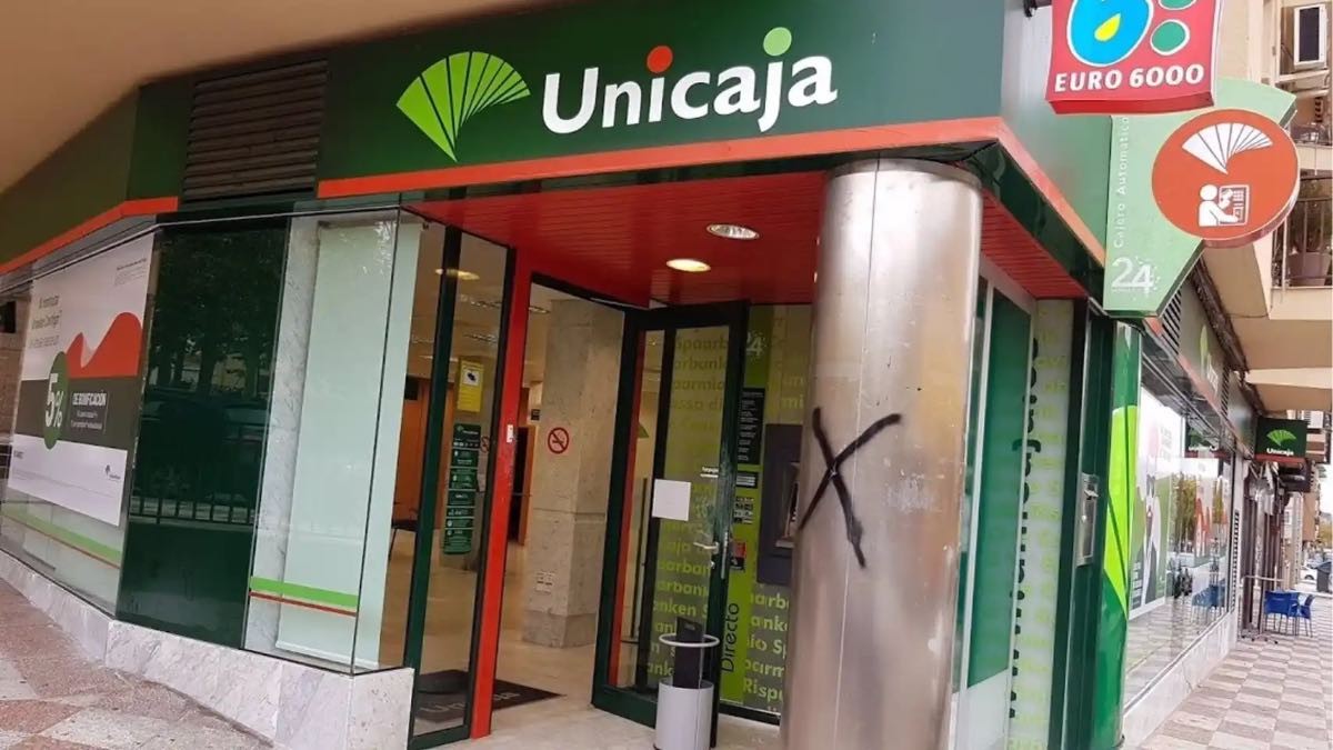 oficina de una sucursal de Unicaja