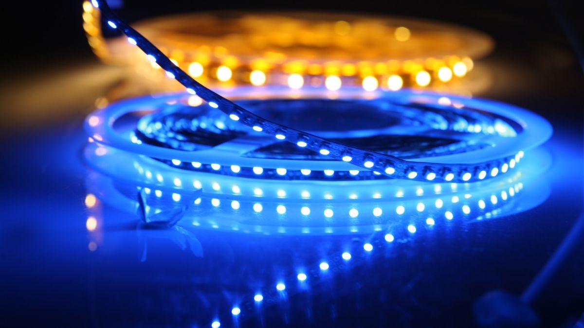 Precio de la luz lunes, 29 de enero de 2024 una tira led