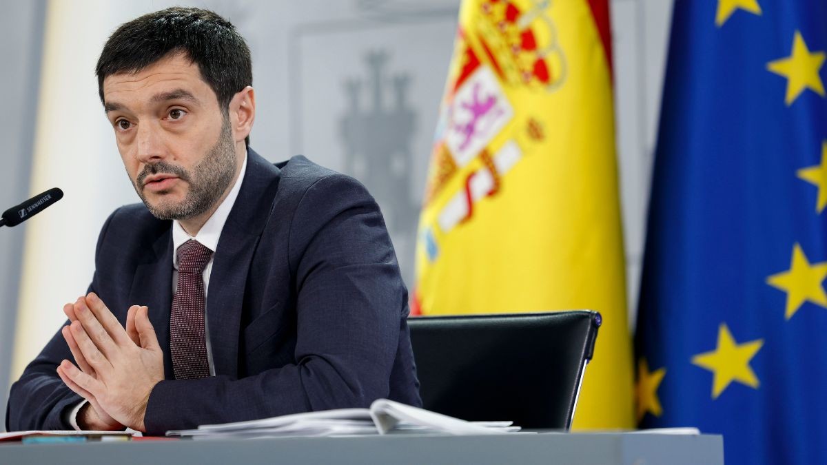 Aprobado el Proyecto de Ley de Atención al Cliente Pablo Bustinduy, ministro de Derechos Sociales