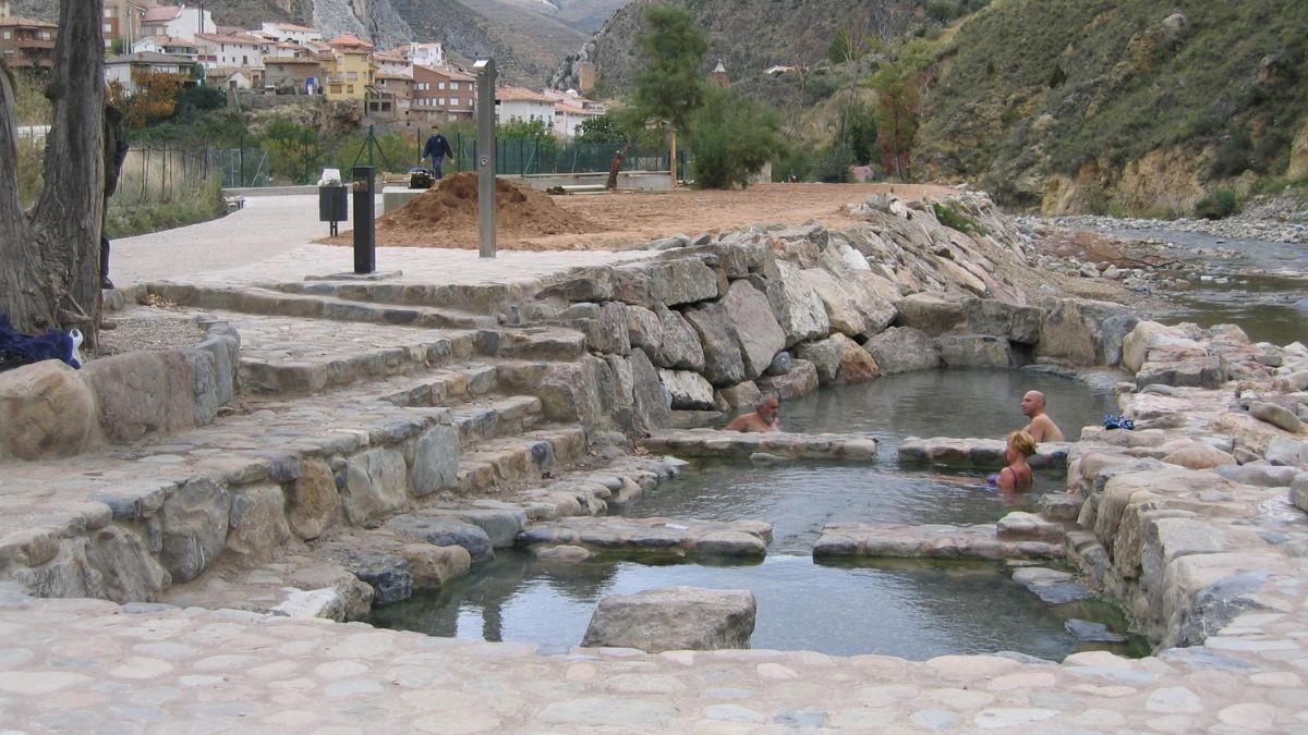Los balnearios gratuitos que dejan helado al Termalismo del Imserso: abiertos todo el año
