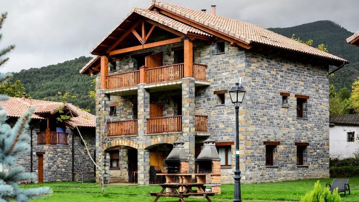 Idealista tiene a la venta casas rústicas para disfrutar del pueblo por 25.000 euros Idealista tiene a la venta casas rústicas para disfrutar del pueblo por 25.000 euros
