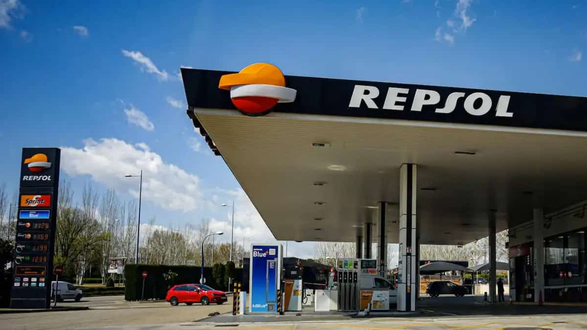 La gasolina sube en España a 1,67 euros el litro. la gasolina sube en España a 1,67 euros el litro