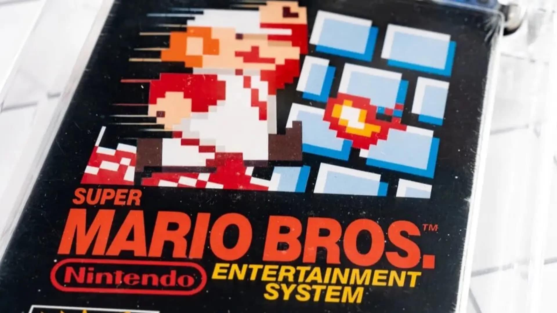 8 cosas antiguas que puedes tener tiradas en casa y que valen toda una fortuna Juego Super Mario Bros de 1985 sin abrir