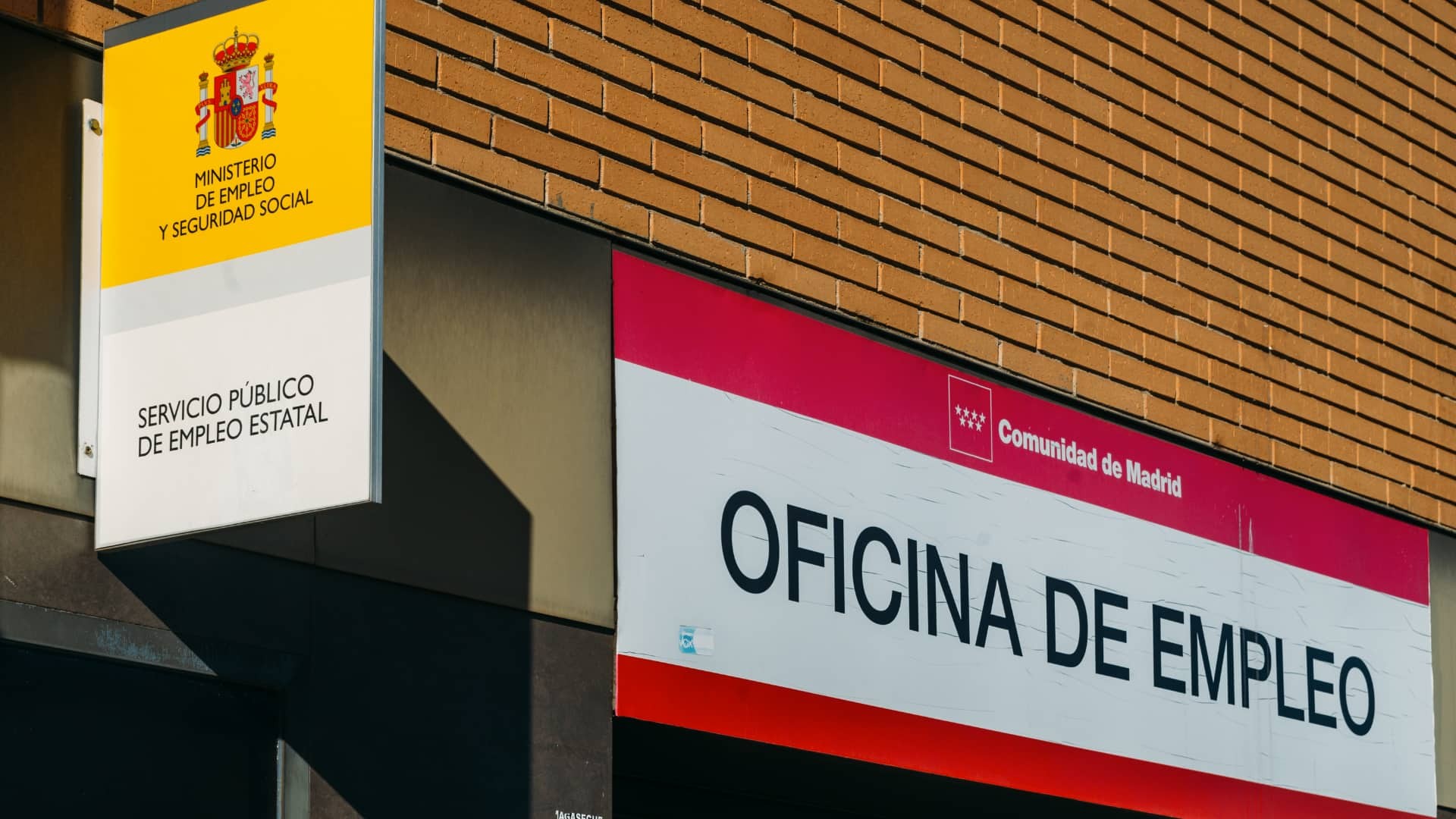 cartel de una oficina de empleo del SEPE