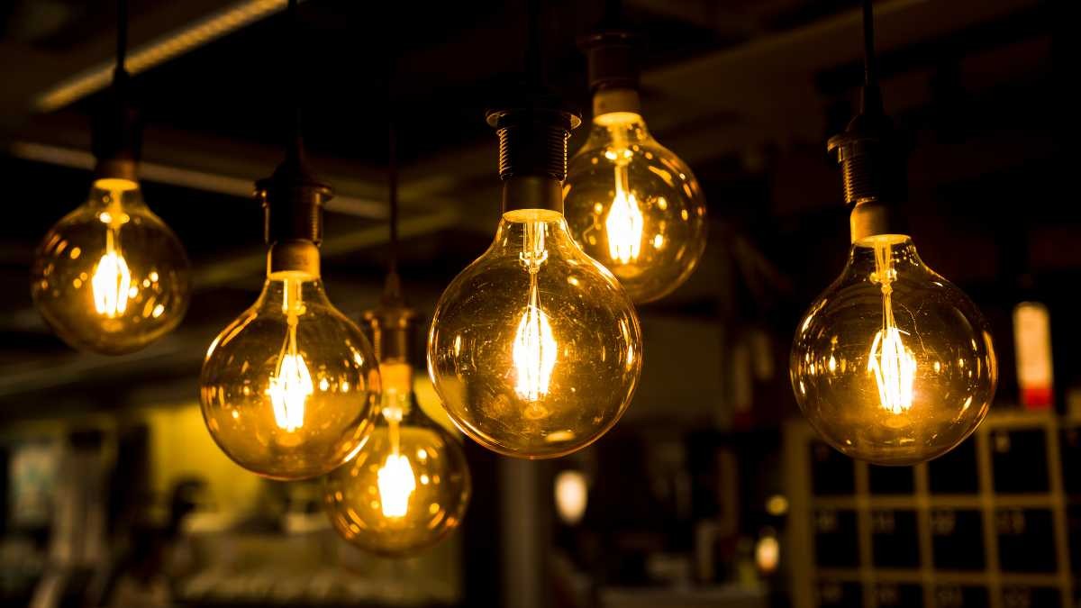 Bombillas encendidas