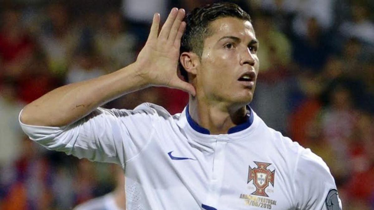 Empleo en el hotel de Cristiano Ronaldo. Cristiano Ronaldo durante un partido con la selección portuguesa.