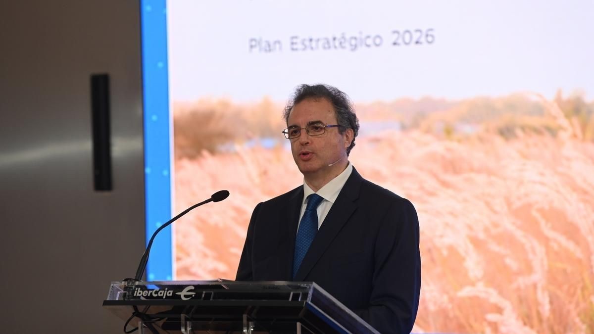 Ibercaja presenta los resultados del primer trimestre de 2024 con grandes beneficios. Francisco Serrano, presidente de Ibercaja Banco durante su intervención.