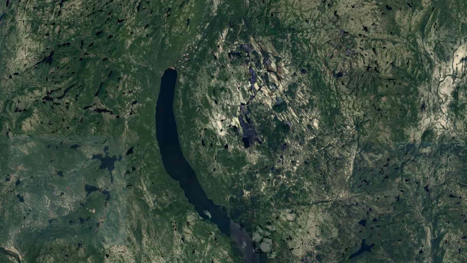 El cráter de impacto de meteorito potencial se encuentra a unos 100 kilómetros al norte de Magpie, Quebec Un hombre encuentra en Google Maps uno de los mayores descubrimientos científicos