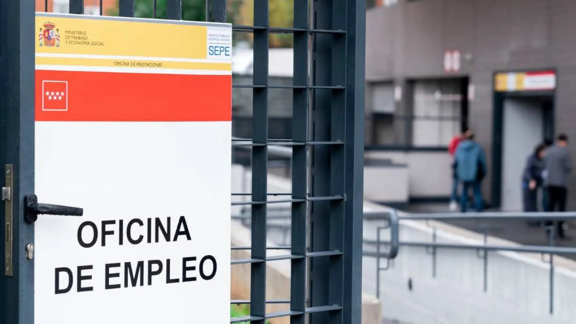 El SEPE abre su bolsa de empleo en octubre: sueldo de 2.000 euros y sin estudios para estos trabajos