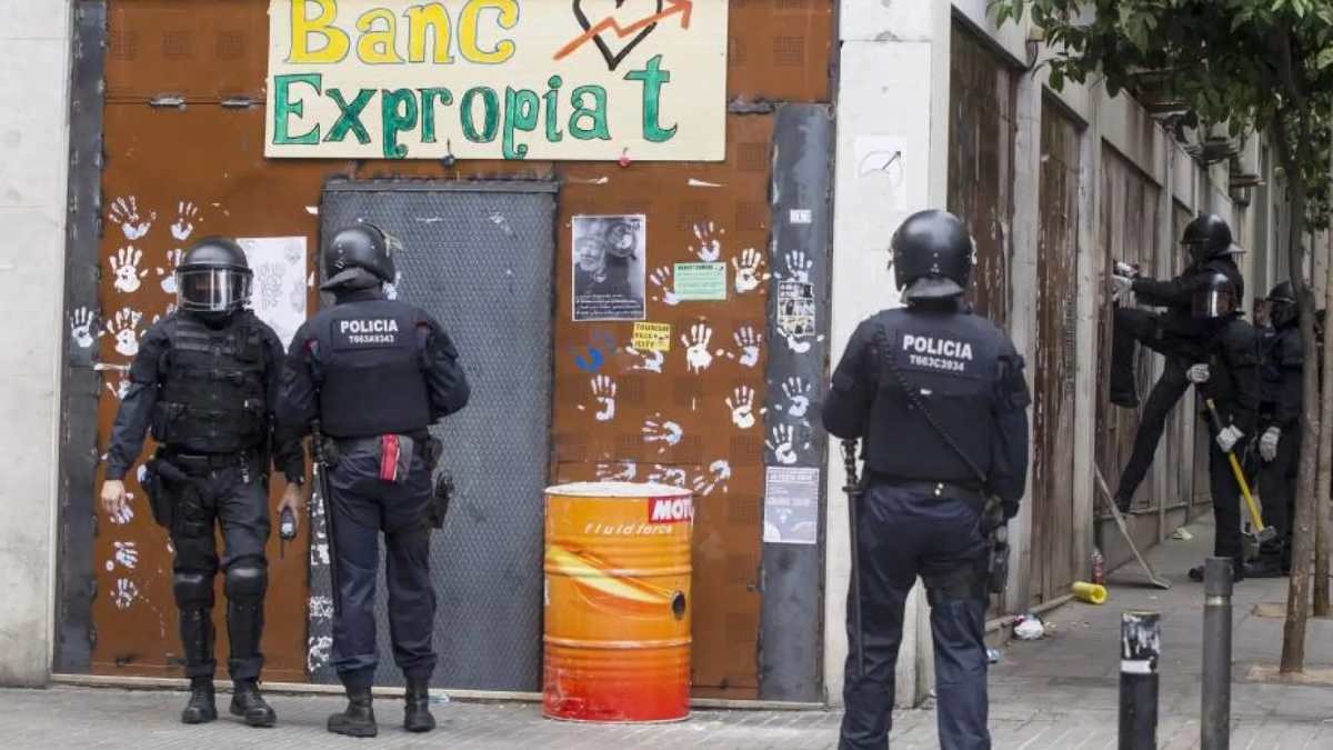 Giro de 180 en los desalojos express: el Senado veta los juicios rápidos a los okupas