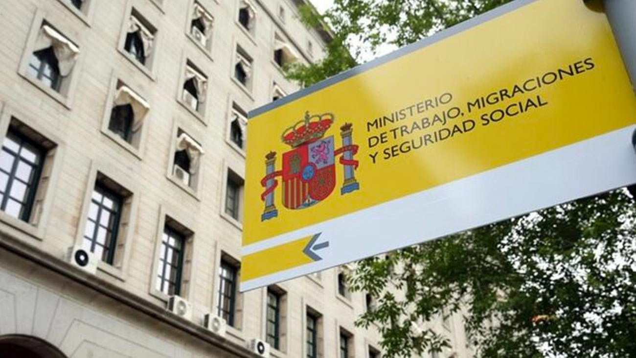 Cartel del Ministerio de Trabajo, Migraciones y Seguridad Social