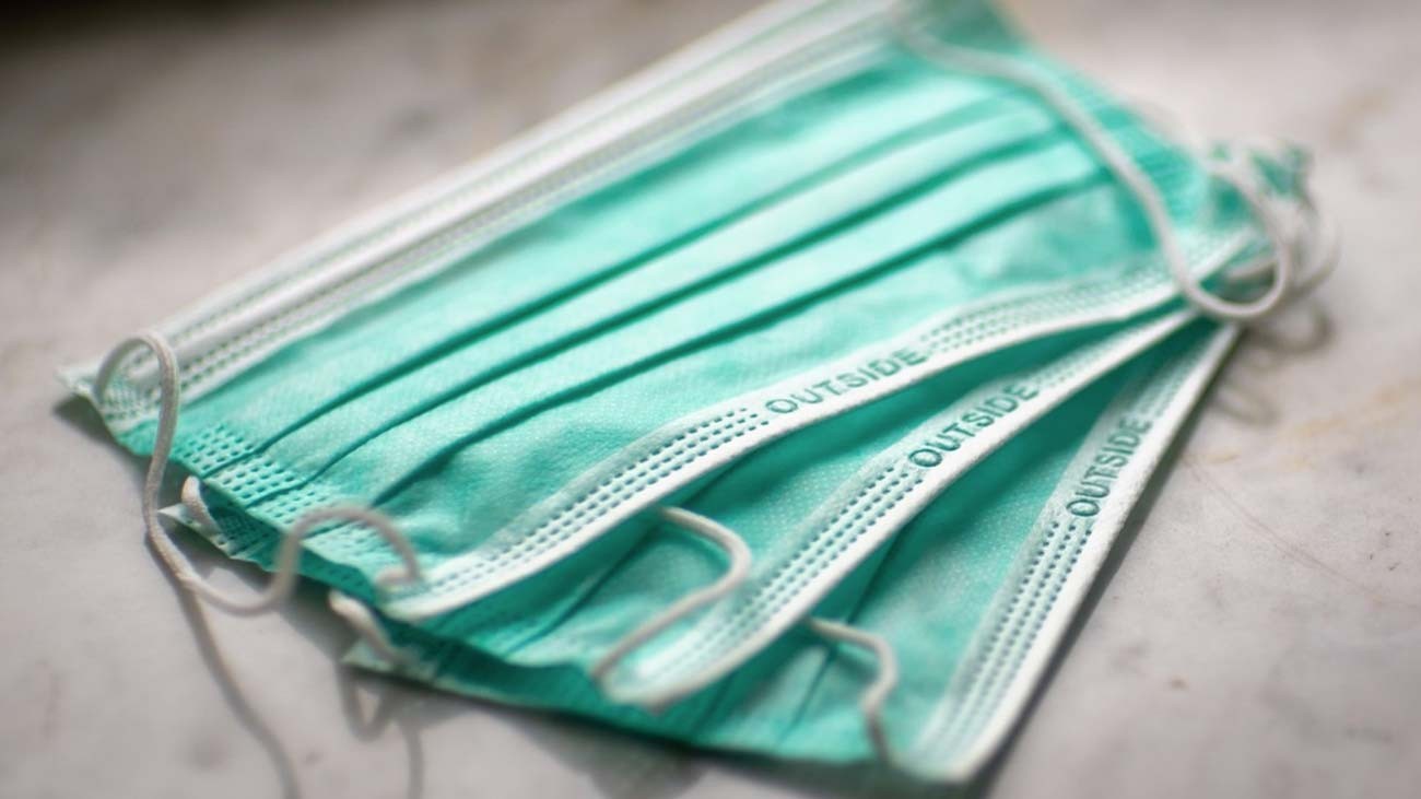 Desde hoy los mayores de 65 años puedes recoger su paquete de mascarillas gratis en Andalucía