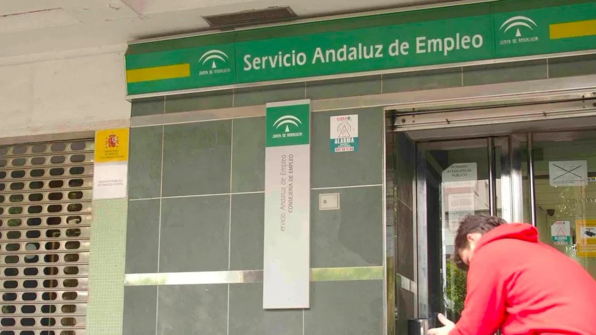 La Junta de Andalucía contratará a más de 22.000 personas sin empleo