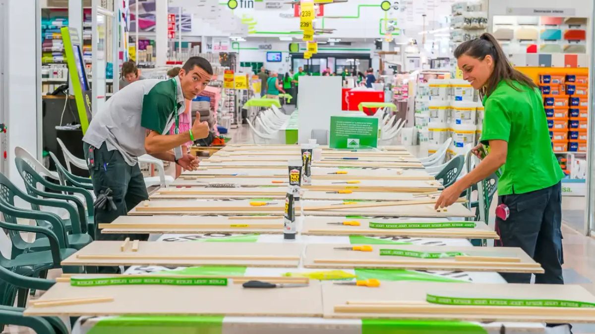 Leroy Merlín lanza una oferta de empleo con 700 puestos de trabajo