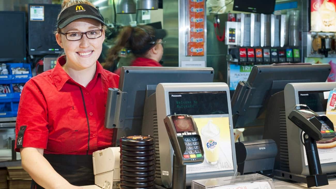 Empleada de McDonalds McDonald's empleo